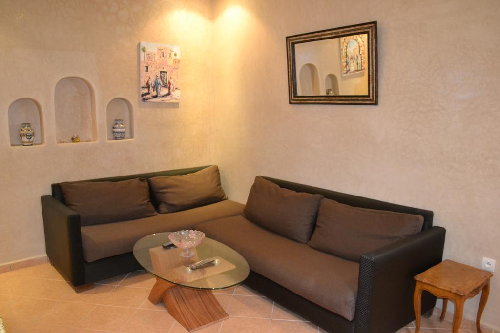 Europa Mirlef T Aventur Guest House Mirleft Bagian luar foto